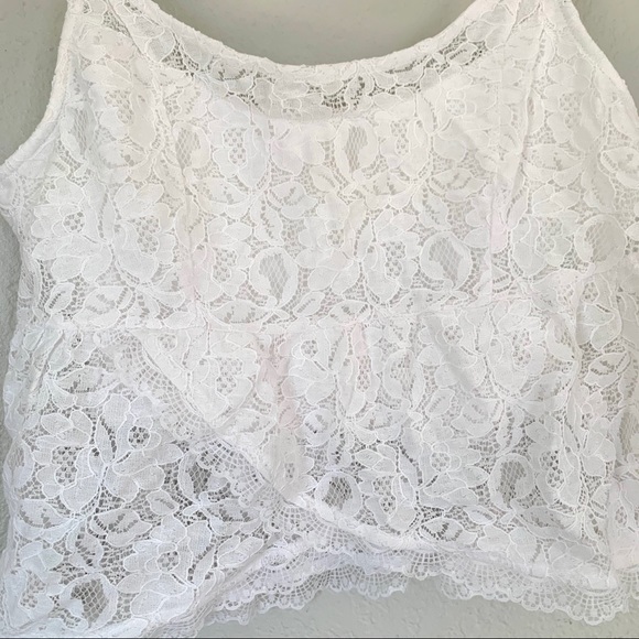 NEW Hollister white lace crop spaghetti strap top - Picture 2 of 6
